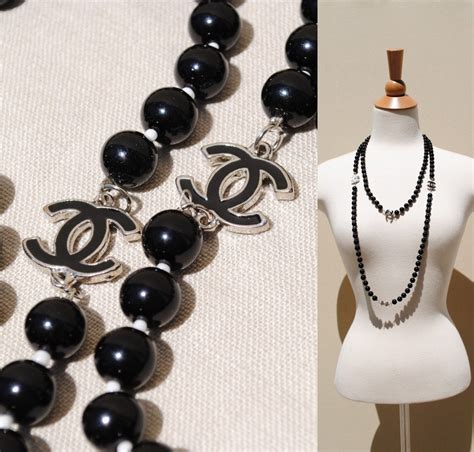 1920s style 747 chanel pearl necklace